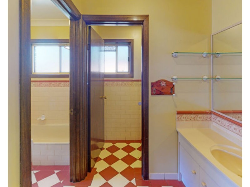 11 Hunter St, Junee NSW 2663