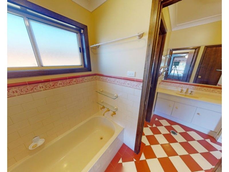 11 Hunter St, Junee NSW 2663