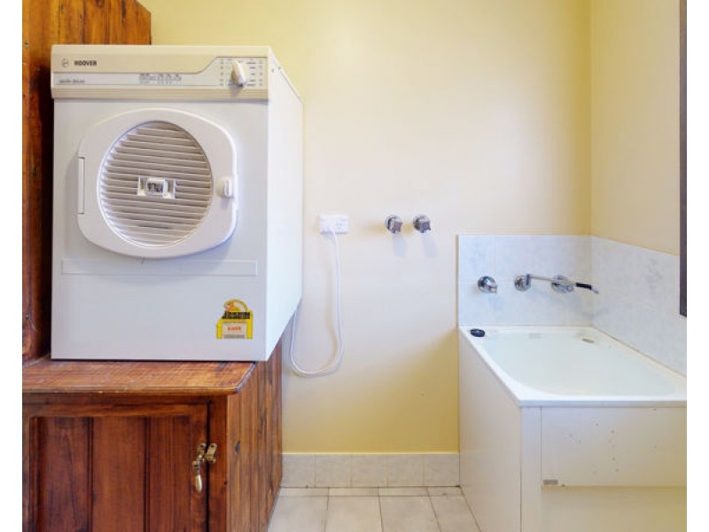 11 Hunter St, Junee NSW 2663