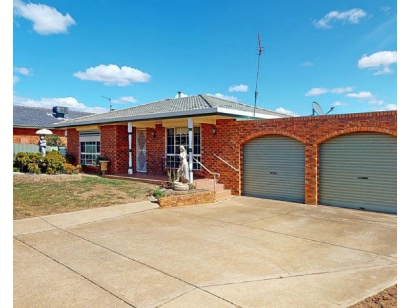 11 Hunter St, Junee NSW 2663