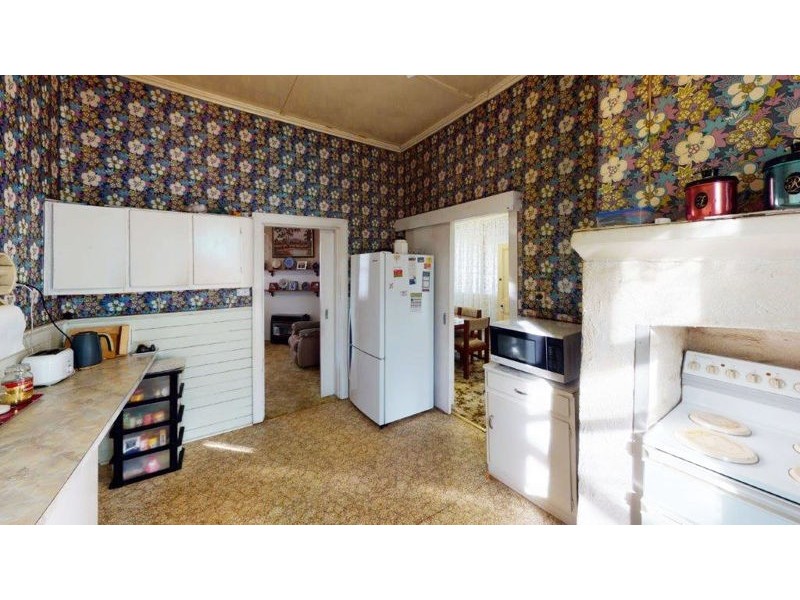 33 Stinson Street, Coolamon NSW 2701