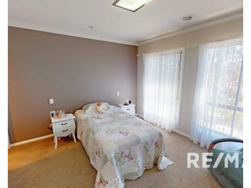 43 Loughan Rd, Junee NSW 2663