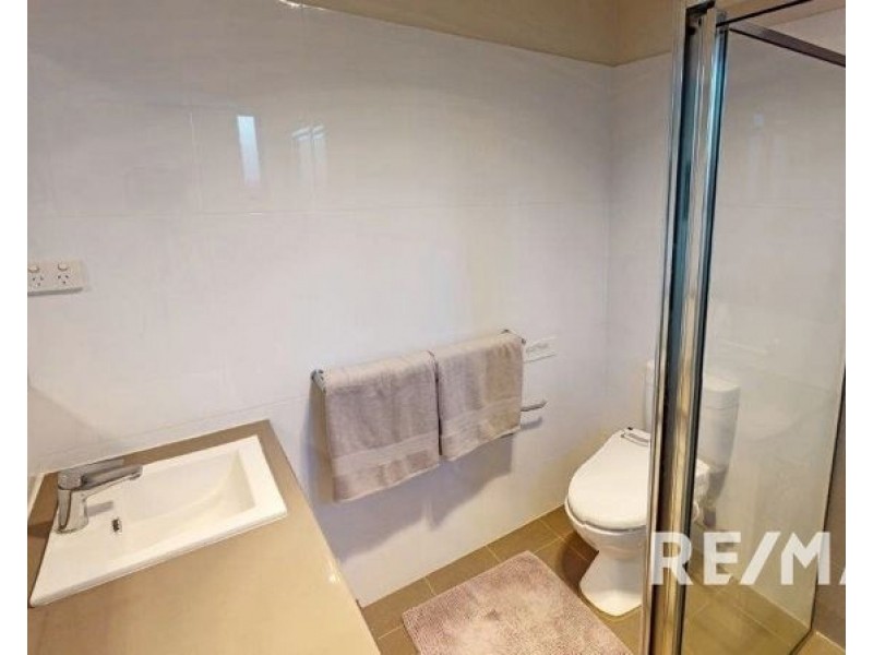 43 Loughan Rd, Junee NSW 2663