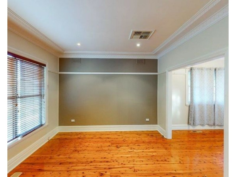 10 Lillian St, Junee NSW 2663