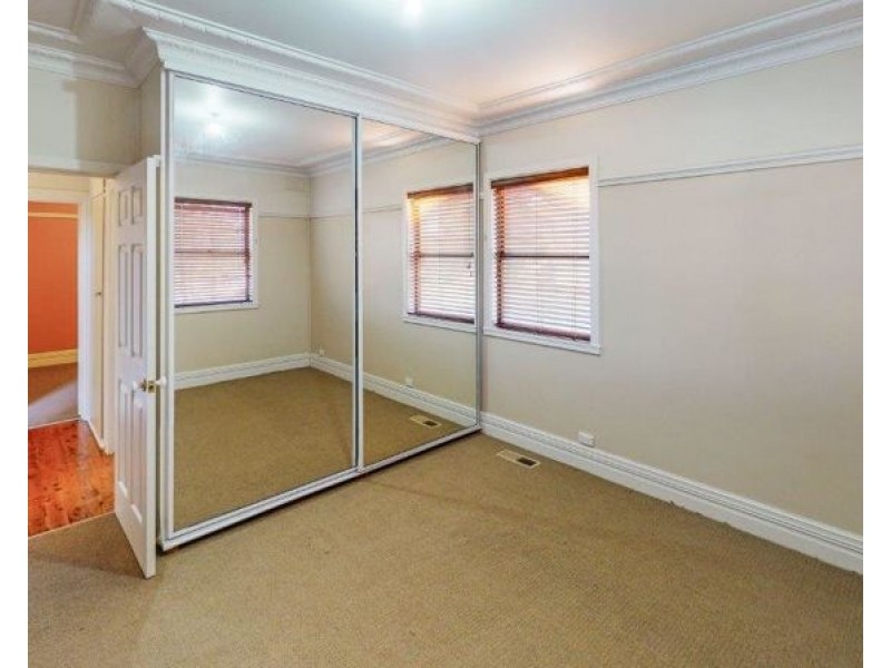 10 Lillian St, Junee NSW 2663