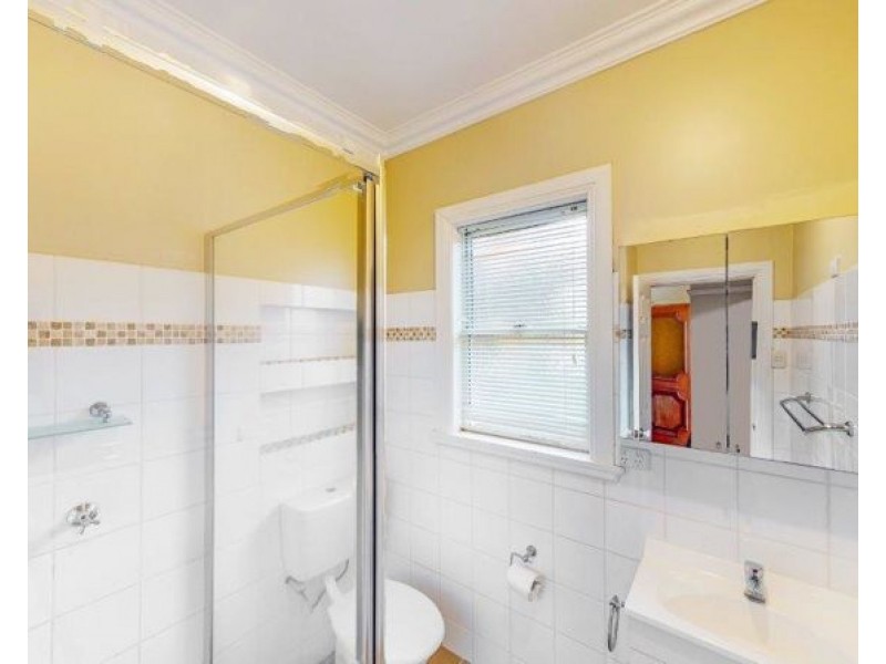 10 Lillian St, Junee NSW 2663