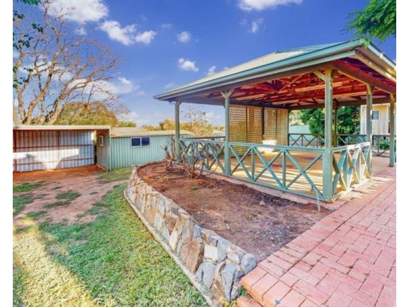 10 Lillian St, Junee NSW 2663