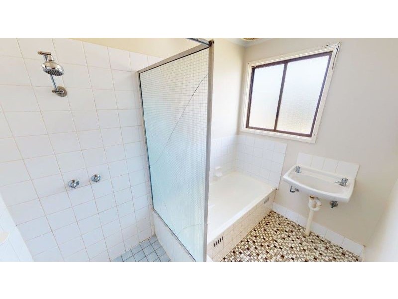 6 Clarence Street, Junee NSW 2663