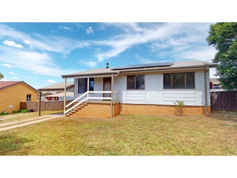 6 Clarence Street, Junee NSW 2663