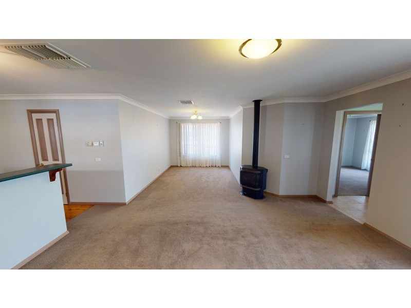 5 Pike Place, Junee NSW 2663