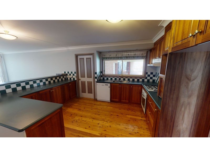 5 Pike Place, Junee NSW 2663