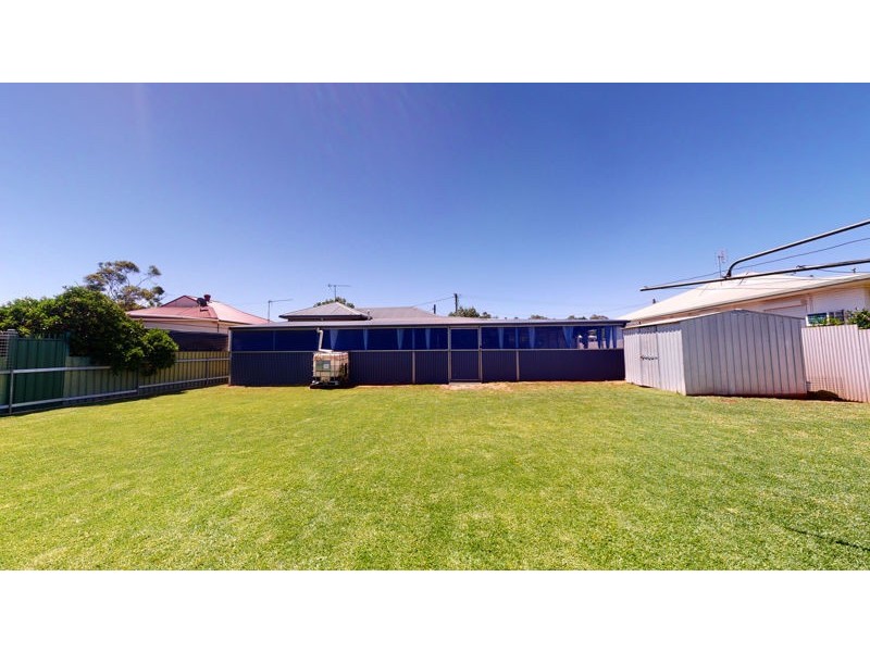 60 Regent Street, Junee NSW 2663