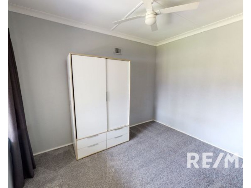 56 Regent St, Junee NSW 2663