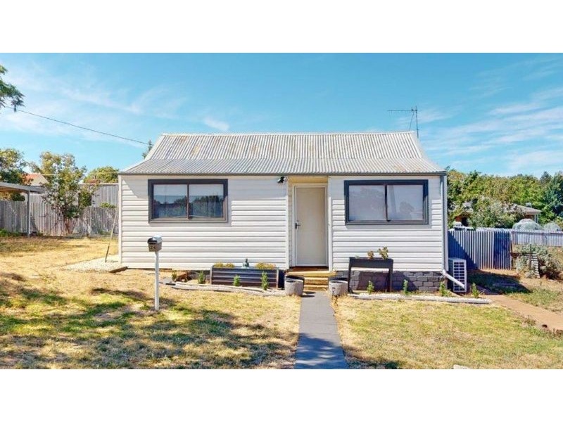 17 to 21 Hart St, Junee NSW 2663