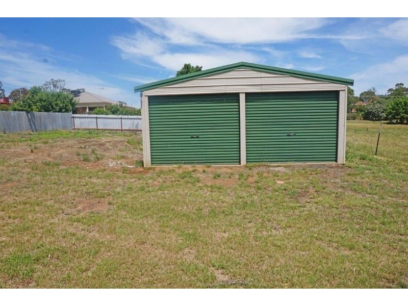 17 to 21 Hart St, Junee NSW 2663
