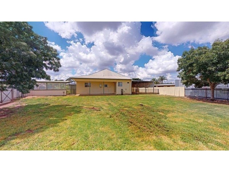 1 Hay Street, Junee NSW 2663
