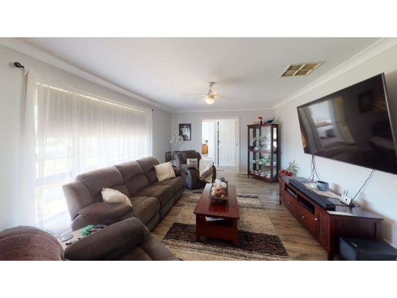 74 Lewis Street, Coolamon NSW 2701