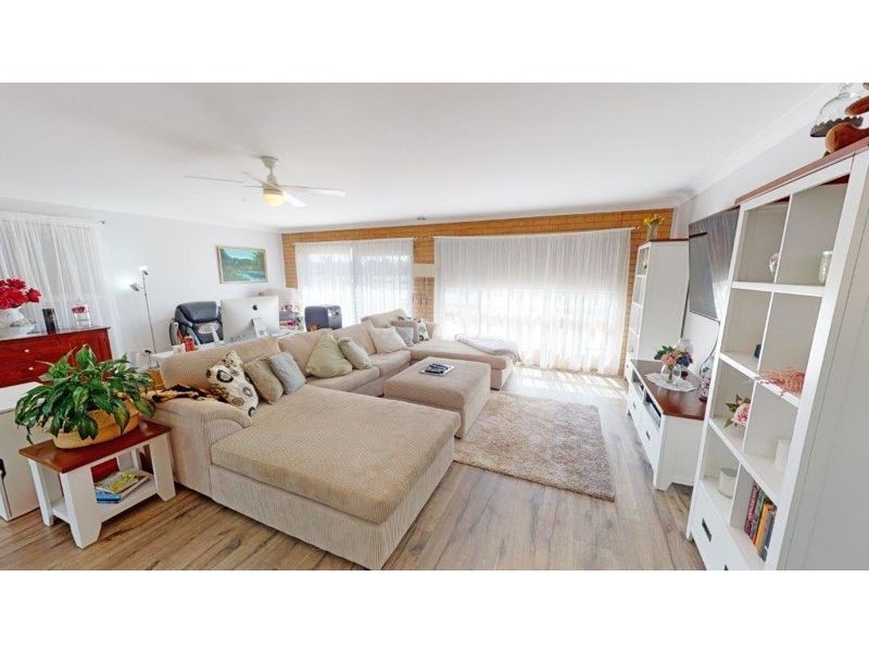 74 Lewis Street, Coolamon NSW 2701