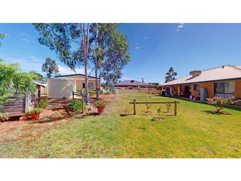 74 Lewis Street, Coolamon NSW 2701