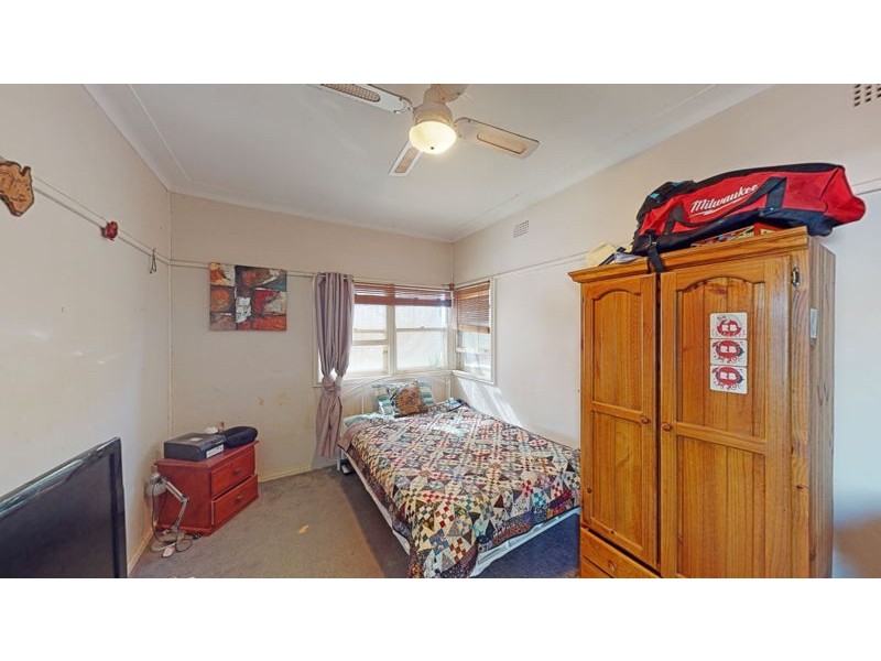 11 Harold Street, Junee NSW 2663