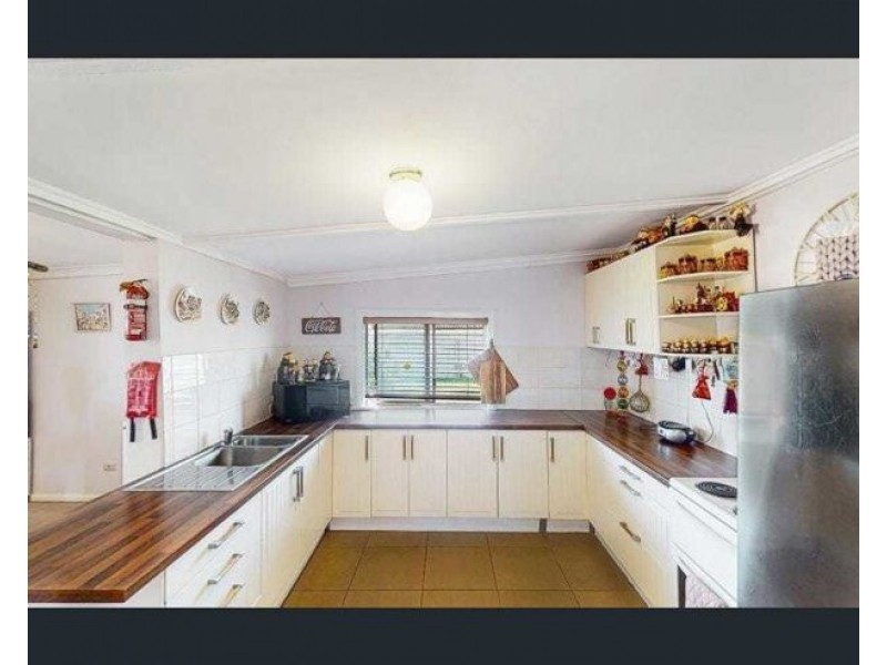 12 Lord Street, Junee NSW 2663