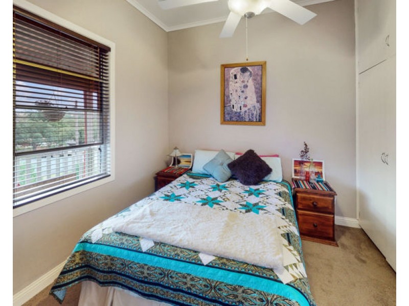 27 Dalley Street, Junee NSW 2663