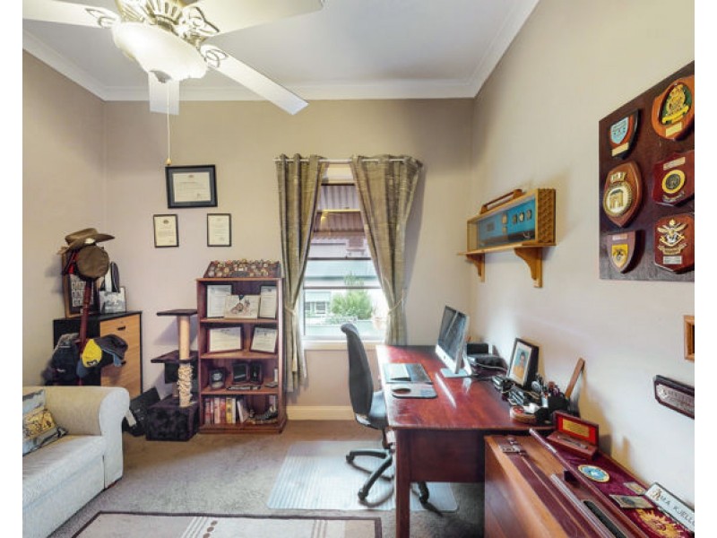 27 Dalley Street, Junee NSW 2663