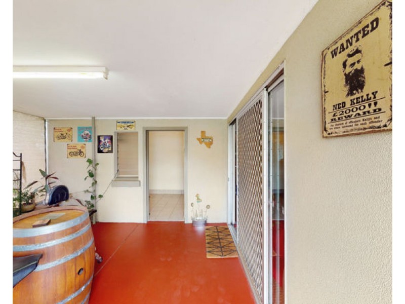 27 Dalley Street, Junee NSW 2663