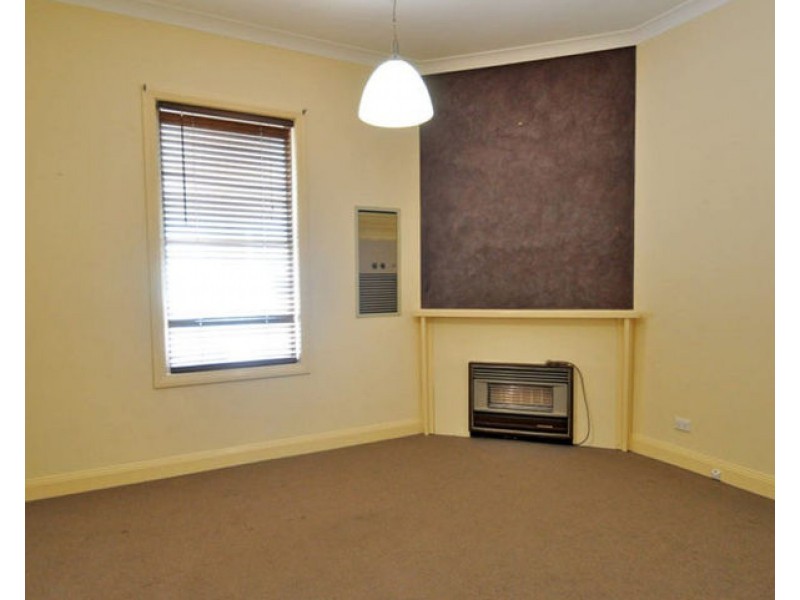 19 Pretoria Avenue, Junee NSW 2663