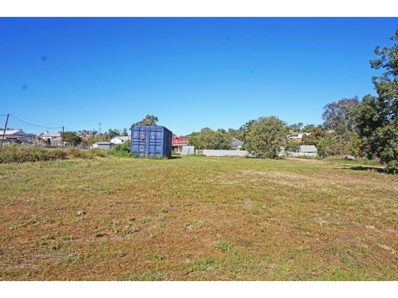 1 Ball St, Junee NSW 2663