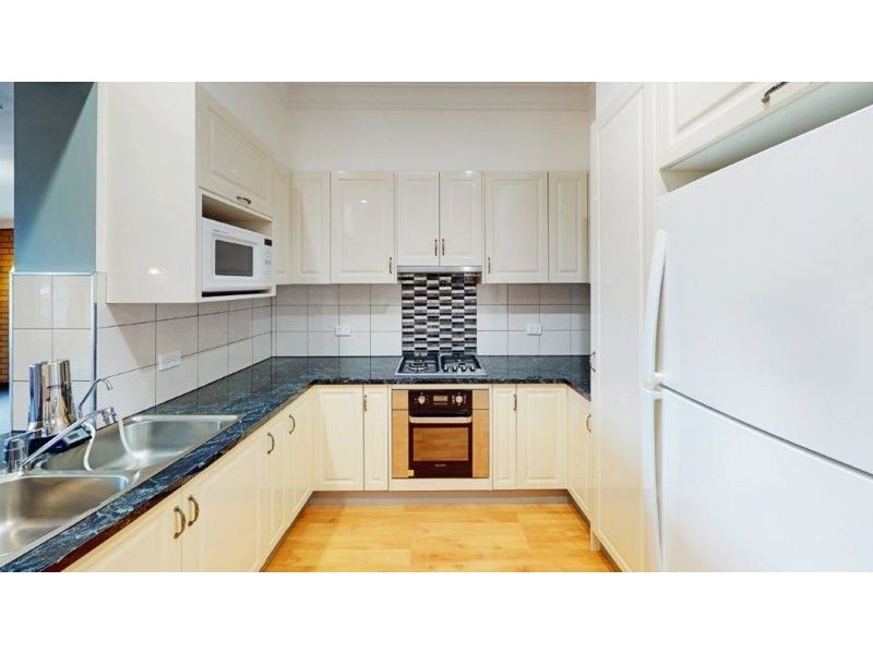 11 Commins St, Junee NSW 2663