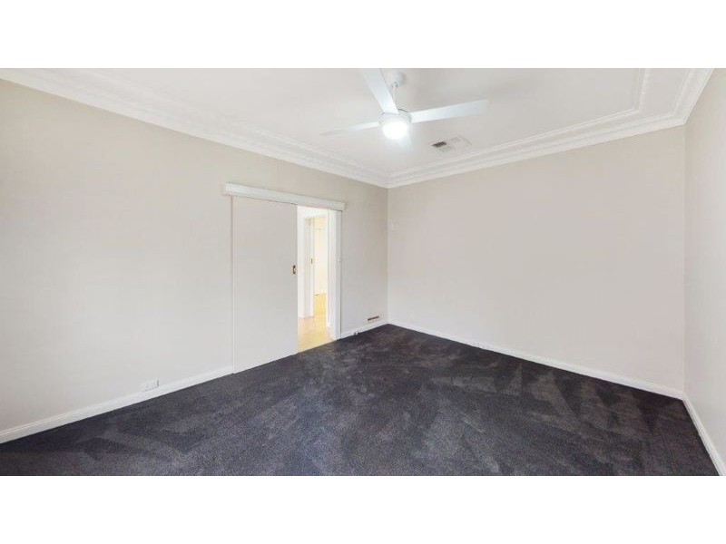 11 Commins St, Junee NSW 2663