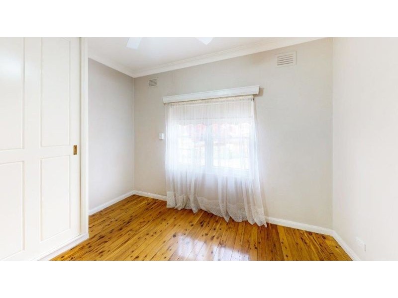 11 Commins St, Junee NSW 2663