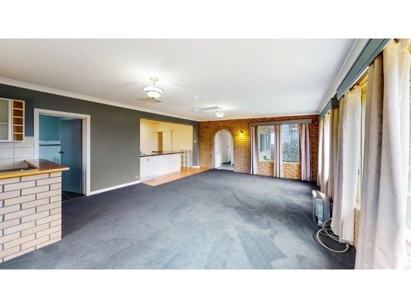 11 Commins St, Junee NSW 2663