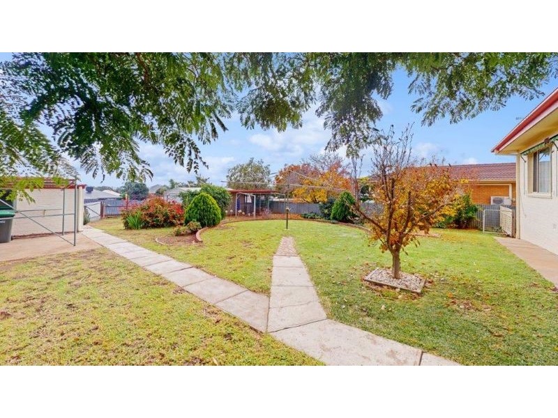 11 Commins St, Junee NSW 2663