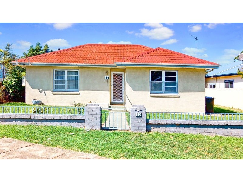 19 Elizabeth St, Junee NSW 2663