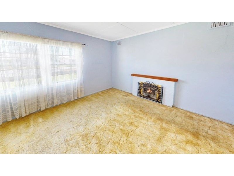 19 Elizabeth St, Junee NSW 2663