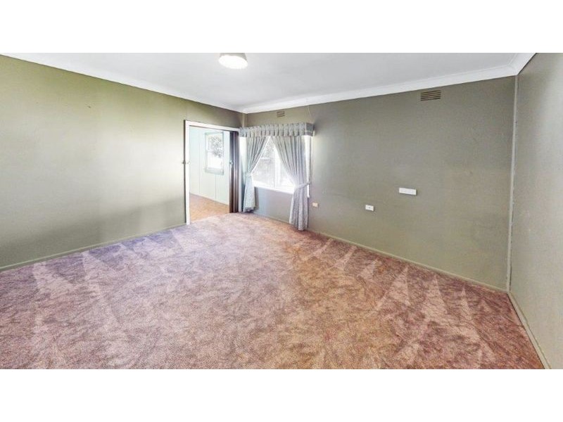 19 Elizabeth St, Junee NSW 2663