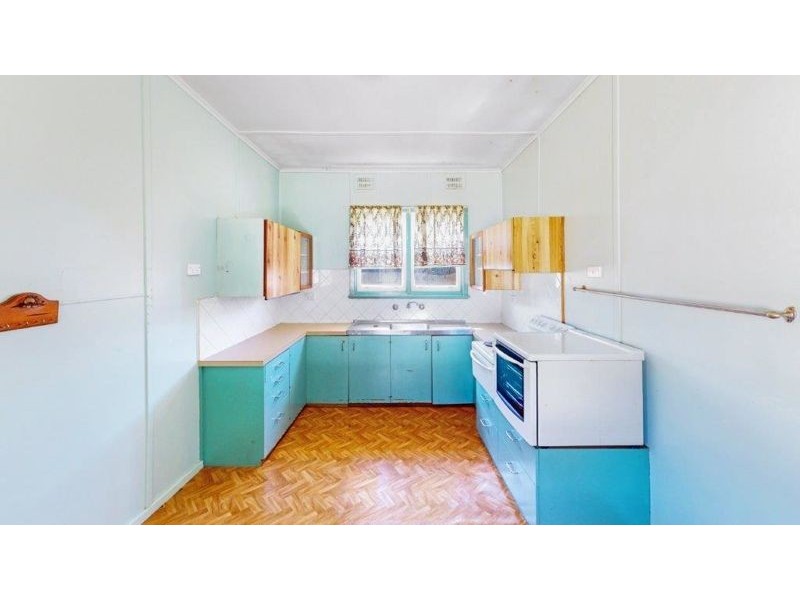19 Elizabeth St, Junee NSW 2663