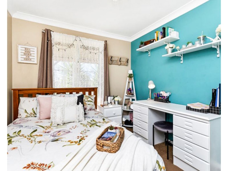 6 De Salis Dr, Junee NSW 2663