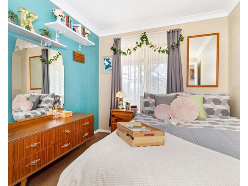 6 De Salis Dr, Junee NSW 2663