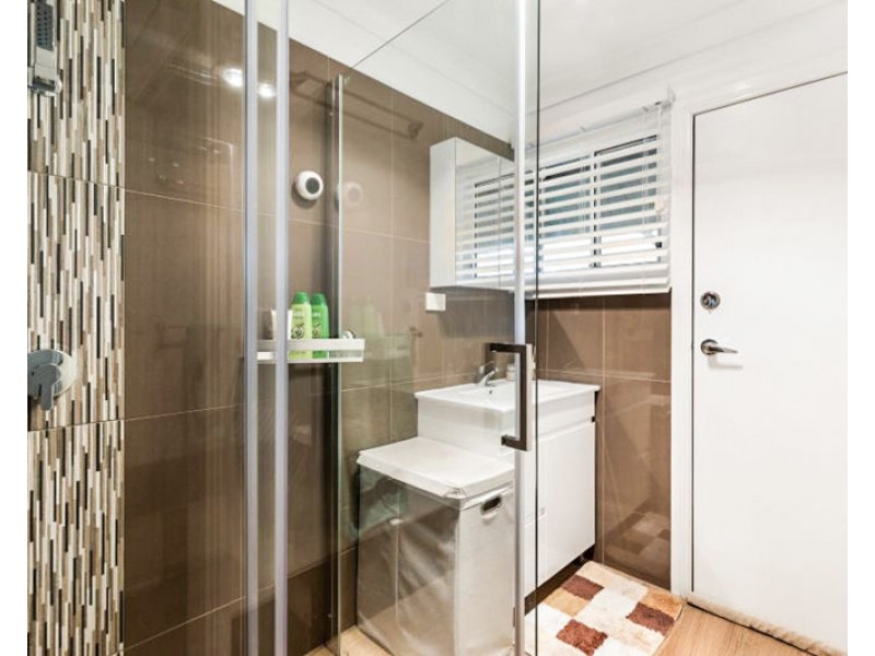 6 De Salis Dr, Junee NSW 2663