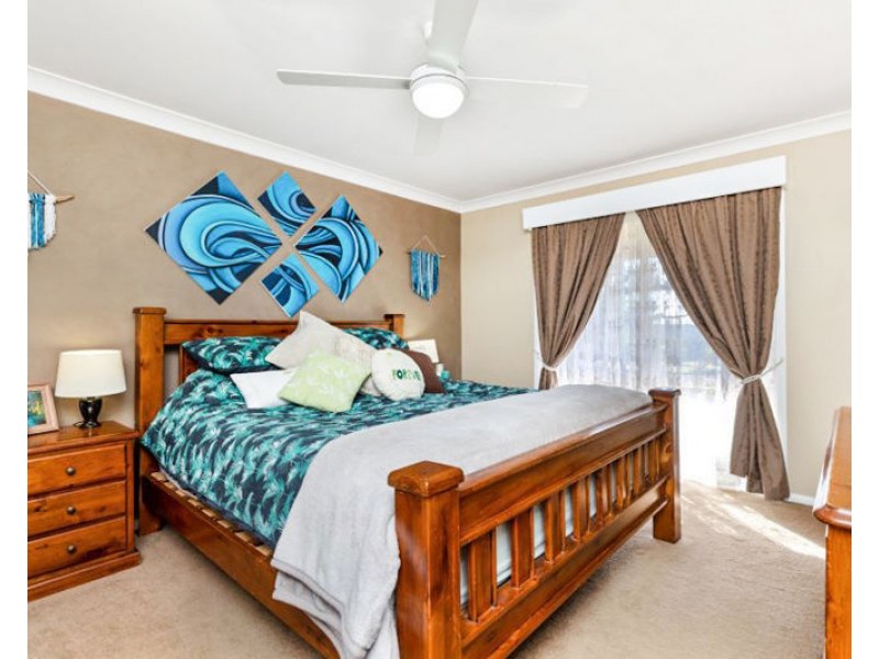 6 De Salis Dr, Junee NSW 2663