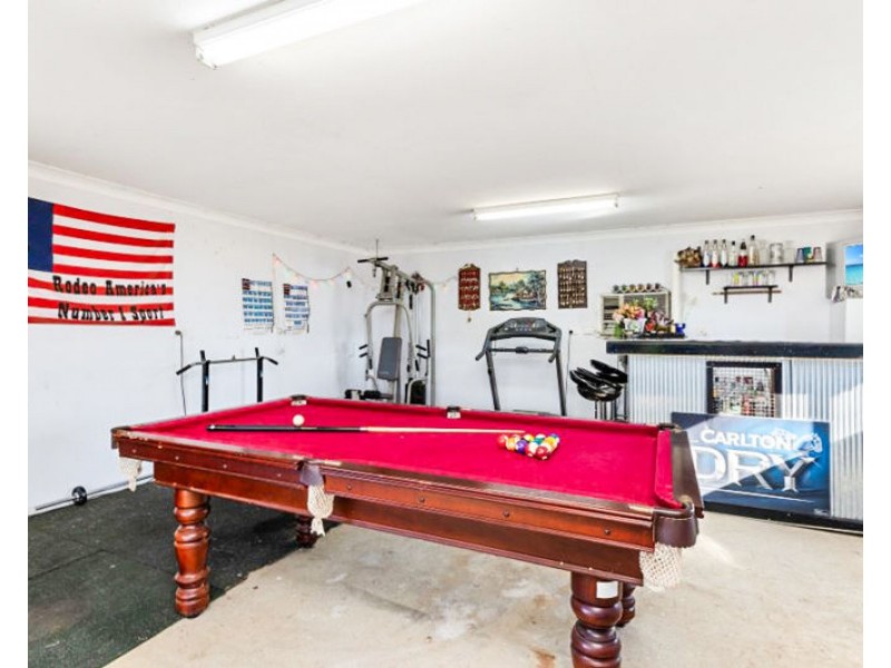 6 De Salis Dr, Junee NSW 2663