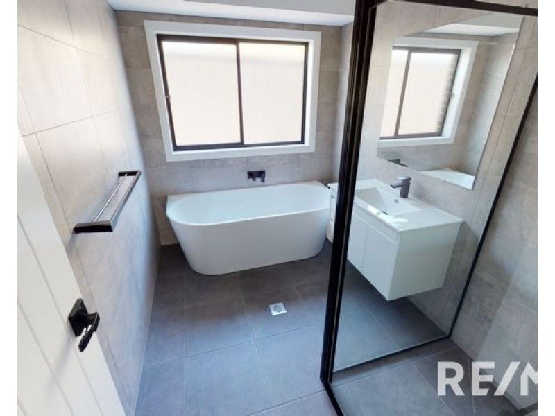 7 Cuttle Court Rd, Junee NSW 2663