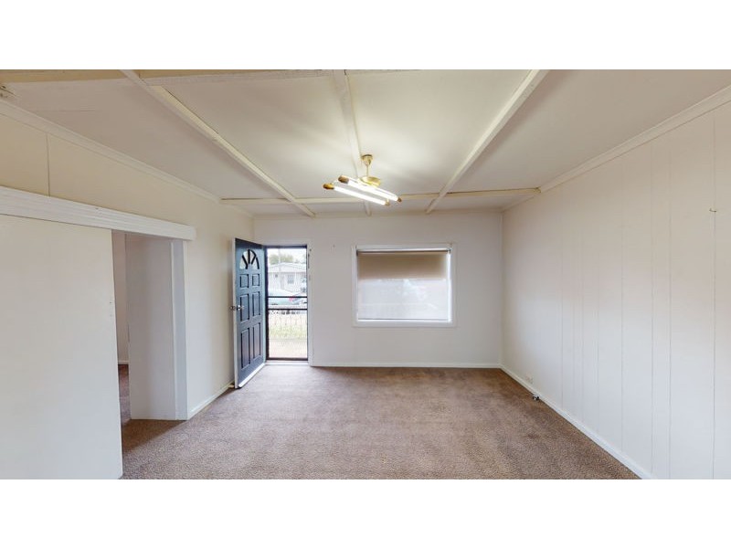 7 George Street, Junee NSW 2663