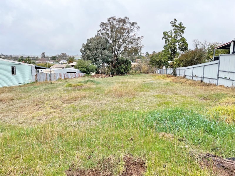 24 Wardle St, Junee NSW 2663