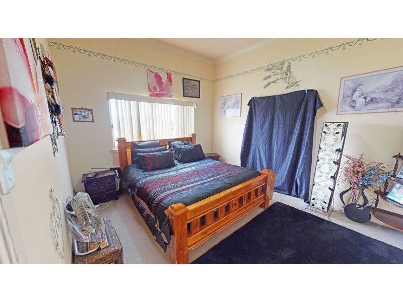 11 Orr Street, Junee NSW 2663