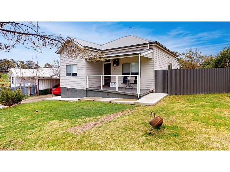 82 Hill Street, Junee NSW 2663