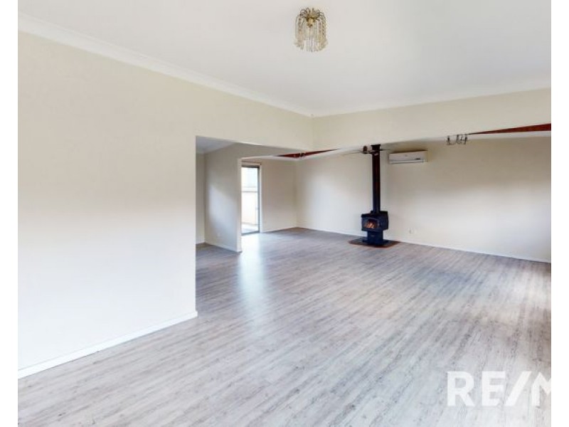 17 Ducker Street, Junee NSW 2663